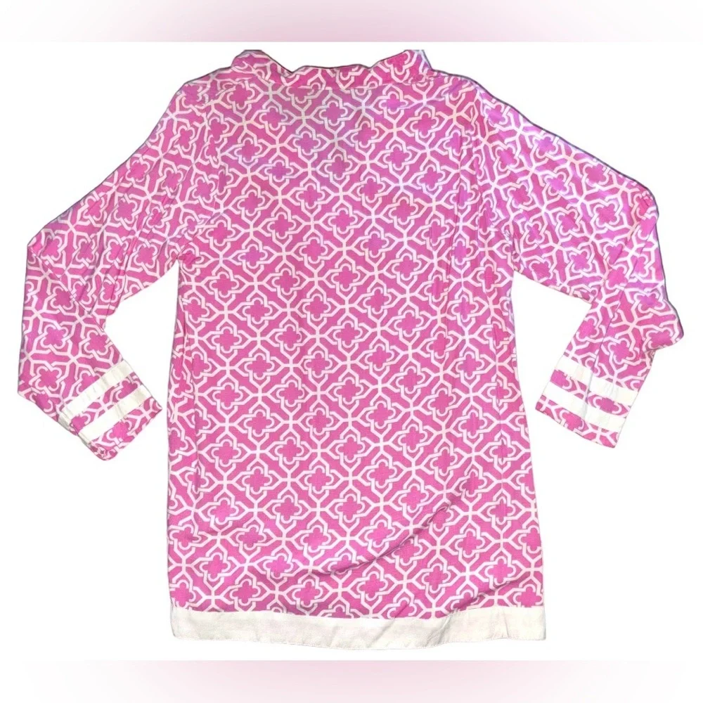 Escapada Pink & White PatternLong Sleeve V-neck Pullover - Picture 2 of 2